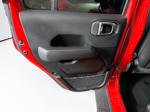 Used 2023 Jeep Wrangler Sahara image 25