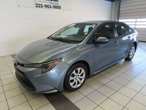 Used 2024 Toyota Corolla LE image 2