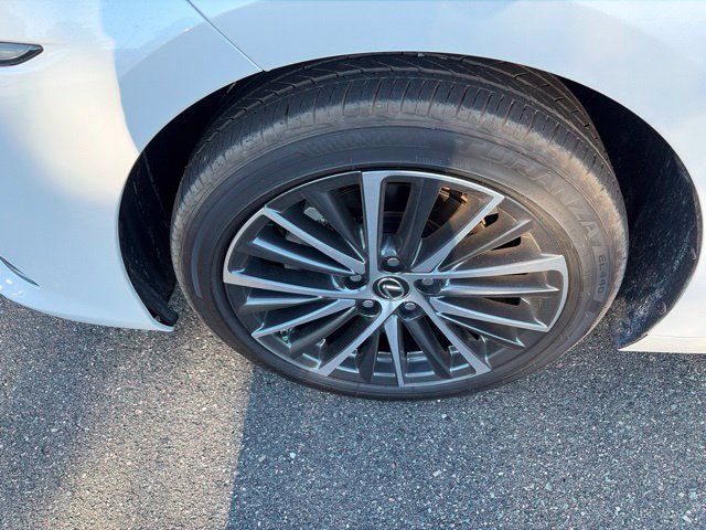 Used 2023 Lexus ES 250 w/ Premium Package AWD/4WD image 4