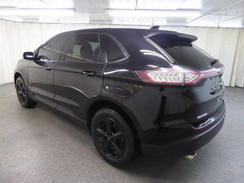 Used 2017 Ford Edge SE image 5