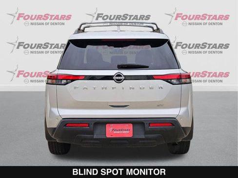 Used 2023 Nissan Pathfinder SV FWD image 5