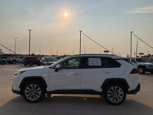 Used 2019 Toyota RAV4 XLE Premium FWD image 29