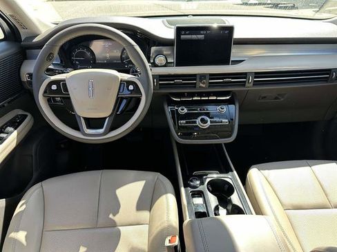 Used 2022 Lincoln Corsair AWD w/ Equipment Group 101A image 12
