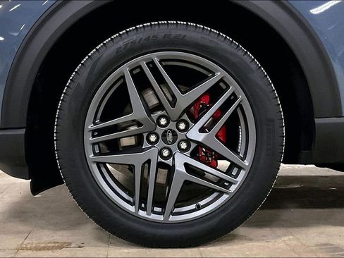 Certified 2025 Ford Explorer ST-Line w/ Premium Package image 9