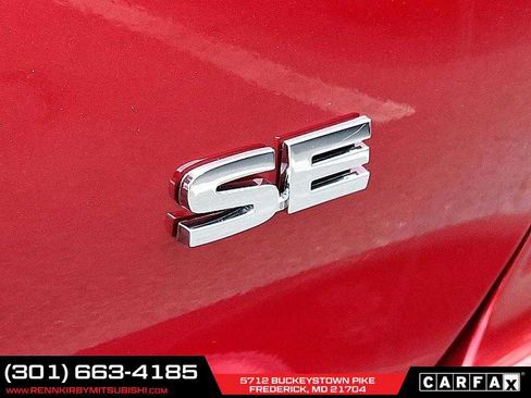 New 2025 Mitsubishi Outlander SE image 18