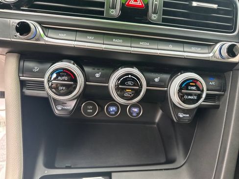 Used 2023 Genesis G70 2.0T RWD image 26
