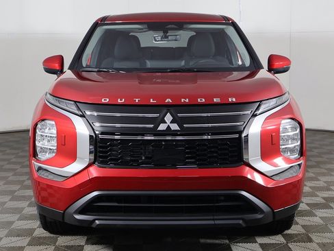 New 2026 Mitsubishi Outlander ES image 11