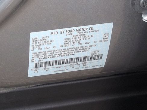 Used 2023 Ford Explorer XLT w/ Class IV Trailer Tow Package AWD/4WD image 32