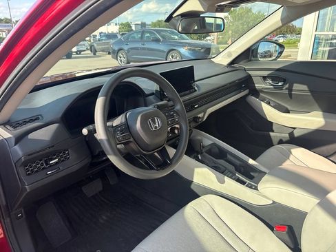 Certified 2025 Honda Accord SE image 10