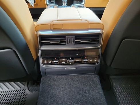 New 2026 Lexus LX 700h Luxury image 11