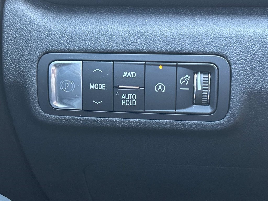 Used 2026 GMC Terrain AT4 w/ Technology Package II AWD/4WD image 30