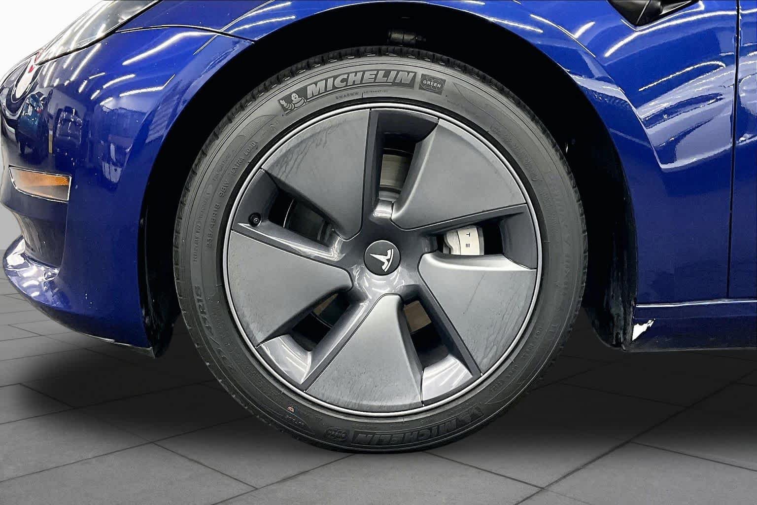 Used 2023 Tesla Model 3 Standard Range RWD image 10