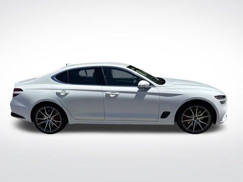 Used 2025 Genesis G70 2.5T RWD image 7