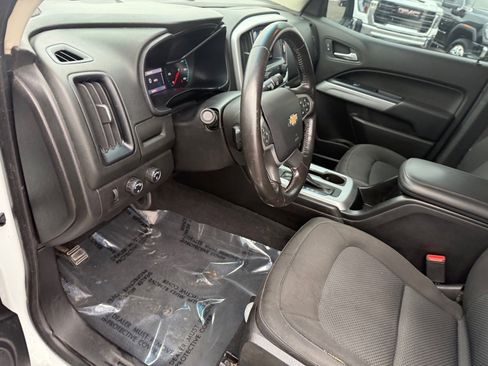 Used 2019 Chevrolet Colorado LT image 19