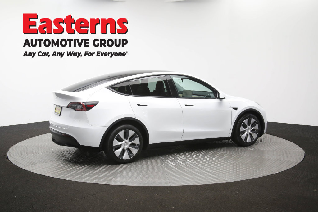 Used 2022 Tesla Model Y Long Range AWD/4WD image 39