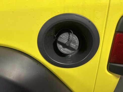 Used 2022 Jeep Wrangler Sport AWD/4WD image 40