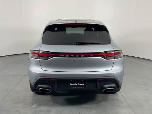 Certified 2025 Porsche Macan AWD/4WD image 6