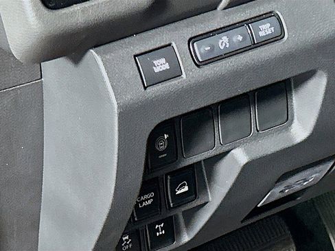 New 2025 Nissan Frontier PRO-4X image 10