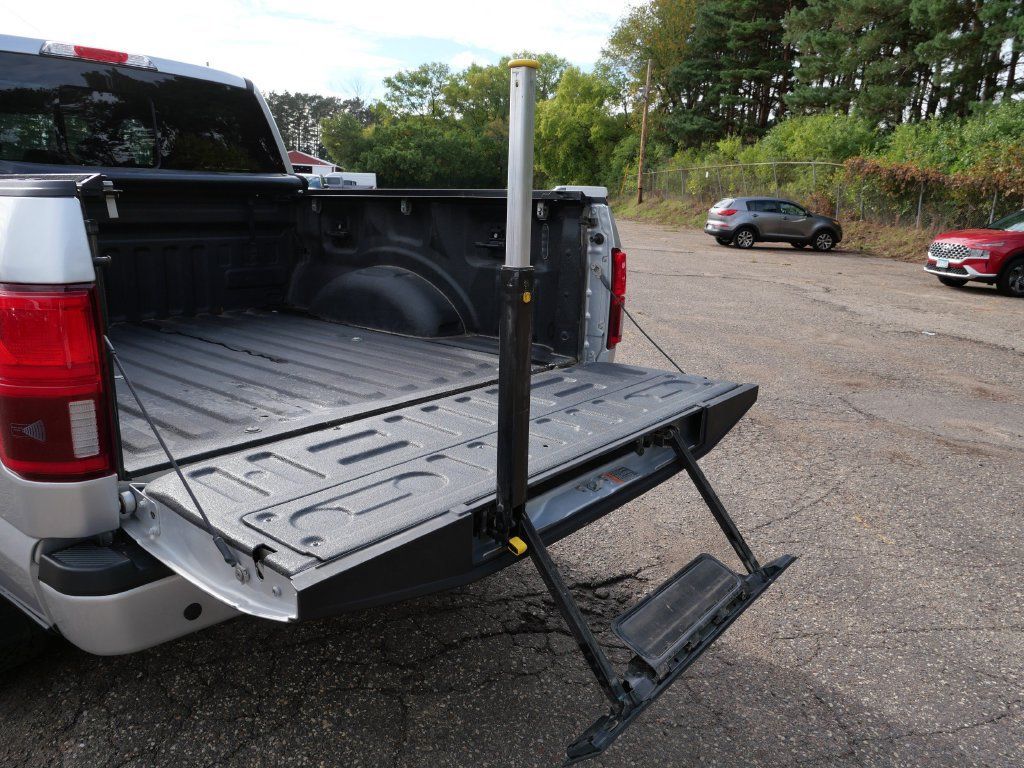 Certified 2018 Ford F150 Platinum w/ Equipment Group 701A Luxury AWD/4WD image 9