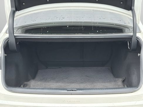 Used 2016 Lexus IS 300 AWD w/ Navigation System Package image 8
