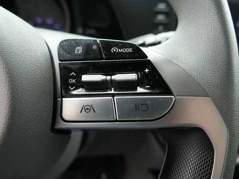 Used 2023 Hyundai Elantra SEL FWD image 15