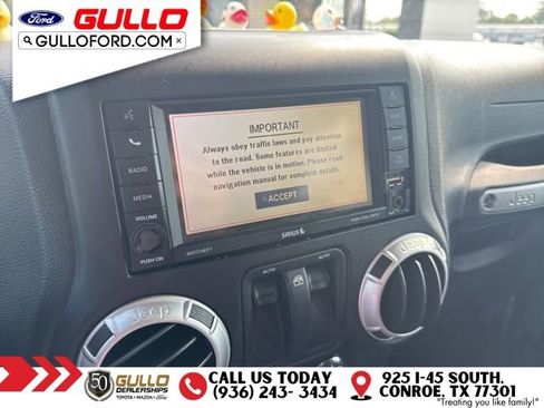 Used 2014 Jeep Wrangler Rubicon w/ Power Convenience Group AWD/4WD image 5
