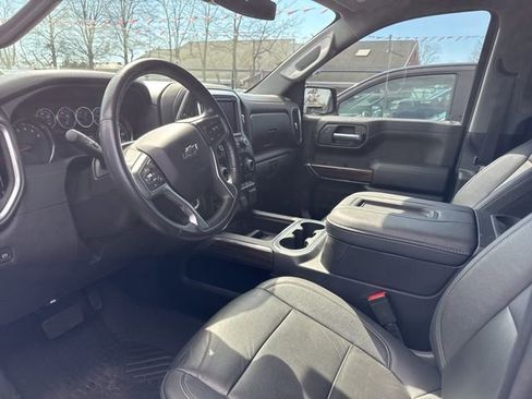 Used 2021 Chevrolet Silverado 1500 LT Trail Boss w/ Convenience Package II image 5