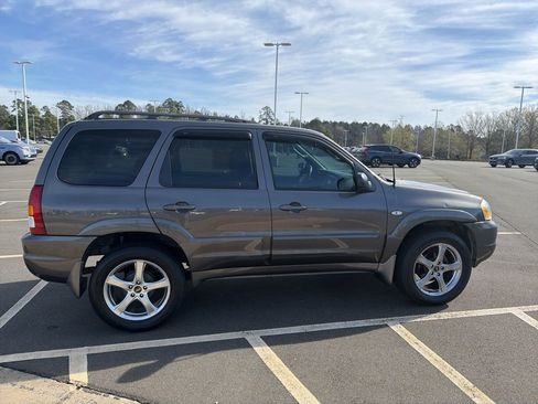 Used 2004 MAZDA Tribute LX w/ Premium Audio Pkg image 29