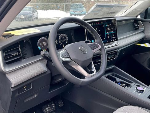 New 2026 Volkswagen Tiguan S image 9