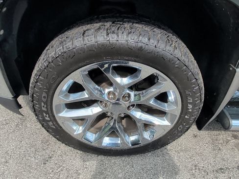 Used 2013 GMC Sierra 1500 SLE w/ Power Tech Package AWD/4WD image 9