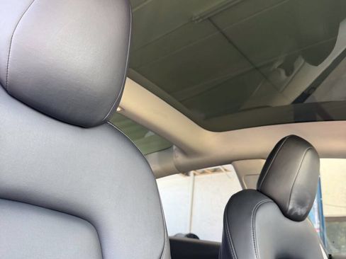 Used 2022 Tesla Model 3 Standard Range RWD image 14