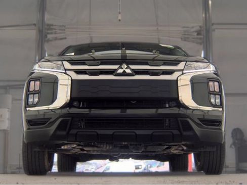 Used 2024 Mitsubishi Outlander Sport AWD image 3