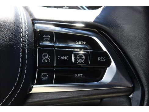Used 2022 Jeep Grand Cherokee Overland w/ Advanced Protech Group III AWD/4WD image 21
