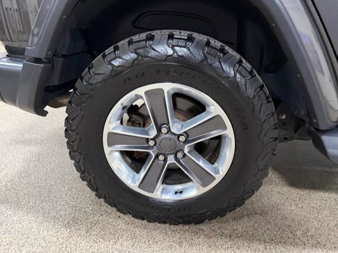 Used 2020 Jeep Wrangler Unlimited Sahara w/ Uconnect 4C Nav & Sound Group AWD/4WD image 66