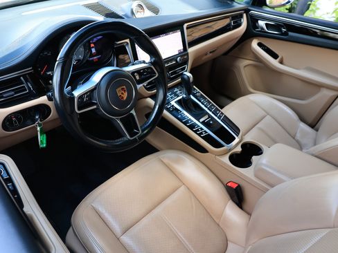 Used 2021 Porsche Macan S image 6