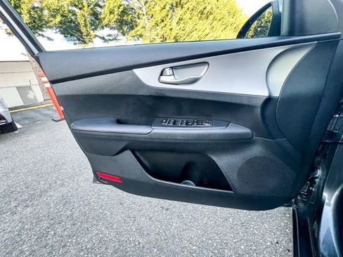 Certified 2022 Kia Forte LXS image 19