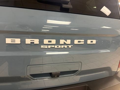 Used 2021 Ford Bronco Sport Outer Banks w/ Outer Banks Package AWD/4WD image 8