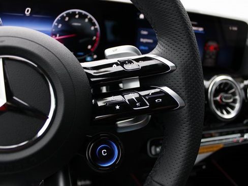 New 2024 Mercedes-Benz GLA 35 AMG 4MATIC image 10