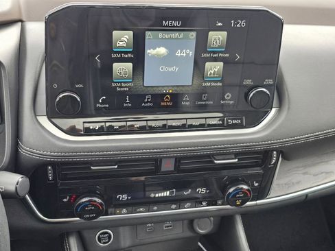 Used 2023 Nissan Rogue Platinum image 13