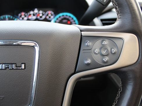 Used 2019 GMC Yukon Denali w/ Denali Ultimate Package AWD/4WD image 24