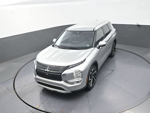 Used 2024 Mitsubishi Outlander SE AWD/4WD image 25