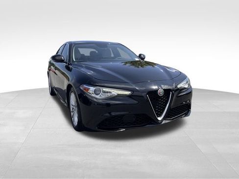 Used 2019 Alfa Romeo Giulia RWD image 7