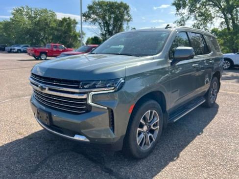 Used 2023 Chevrolet Tahoe LT w/ Luxury Package AWD/4WD image 4