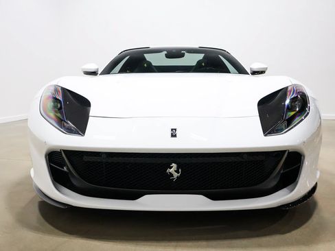 Used 2022 Ferrari 812 GTS RWD image 33