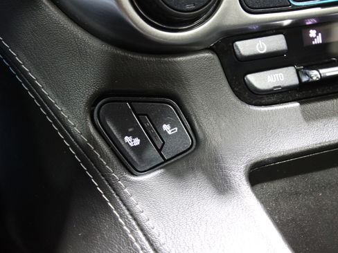 Used 2018 Chevrolet Tahoe LT image 23