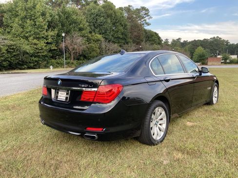 Used 2011 BMW 750Li xDrive image 6