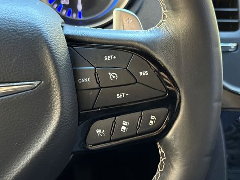 Used 2022 Chrysler 300 S w/ Safetytec Plus Group image 27