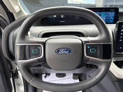 Used 2025 Ford Expedition Max XL AWD/4WD image 13