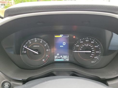 Used 2023 Subaru Crosstrek 2.0i Premium AWD/4WD image 12