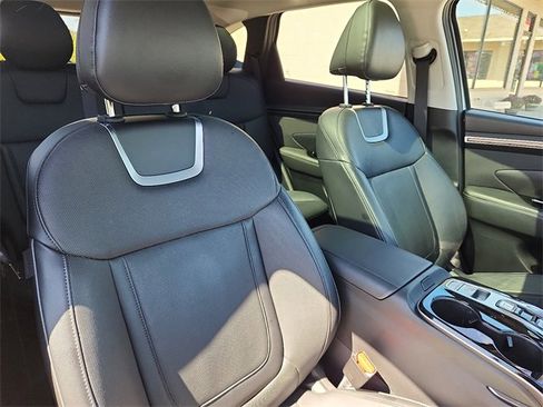 Certified 2022 Hyundai Tucson Limited w/ Winter Package image 32